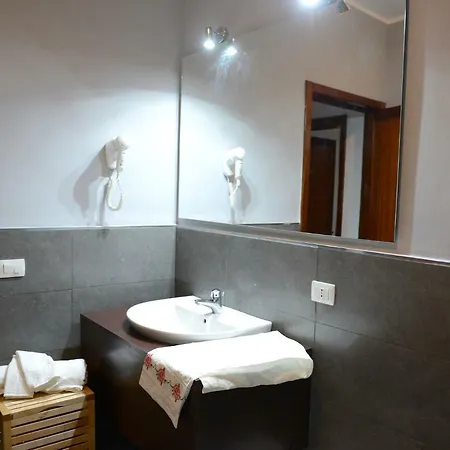 Agave לינה וארוחת בוקר 4*